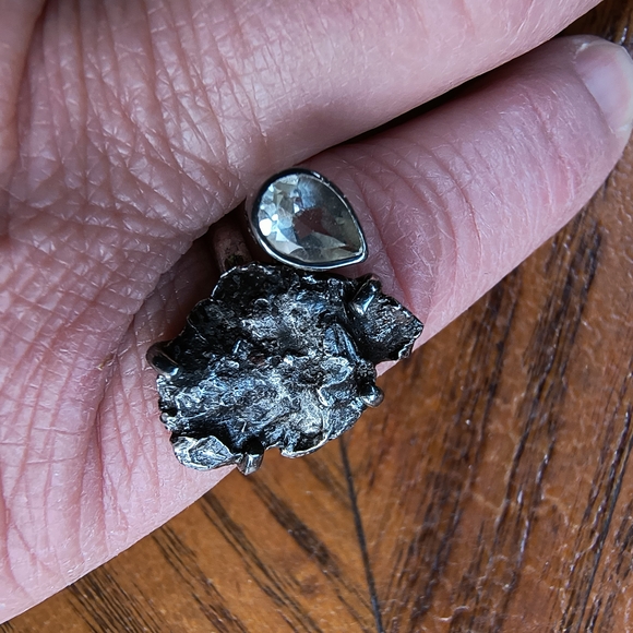 Meteorite & Quartz Sterling Silver Ring - Picture 5 of 7